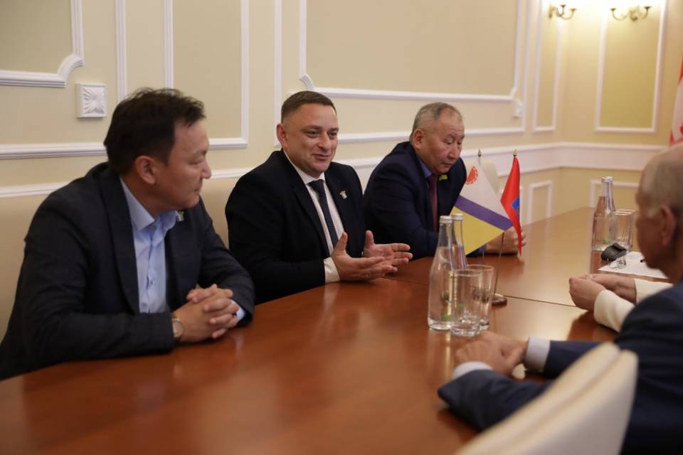 Делегация из Элисты приехала в гордуму Волгограда