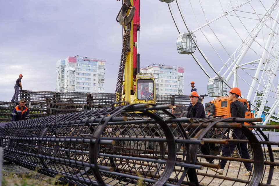 Строительство 120-метрового колеса обозрения началось в Волгограде