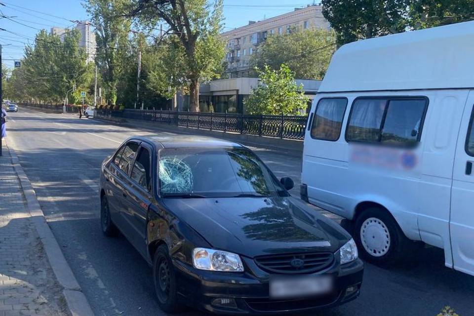 Женщина попала под колеса иномарки в Волгограде