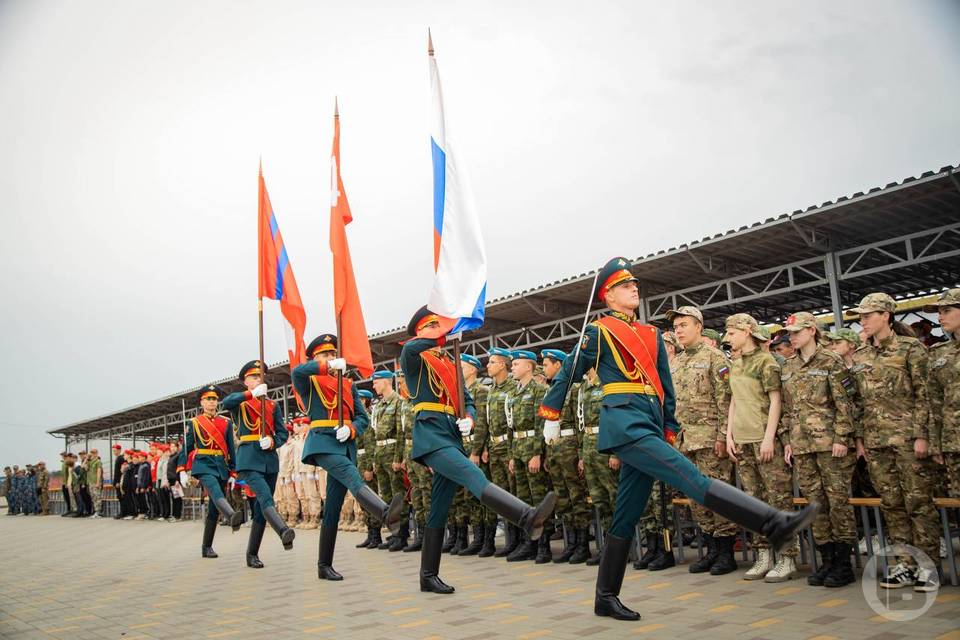 Школа №54 Волгограда спустя 48 лет вновь победила в «Зарнице»