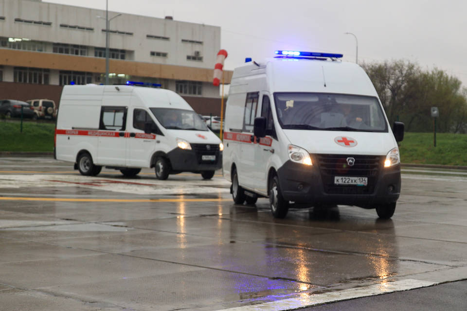 Ребенок на самокате попал под колеса иномарки в Волгограде