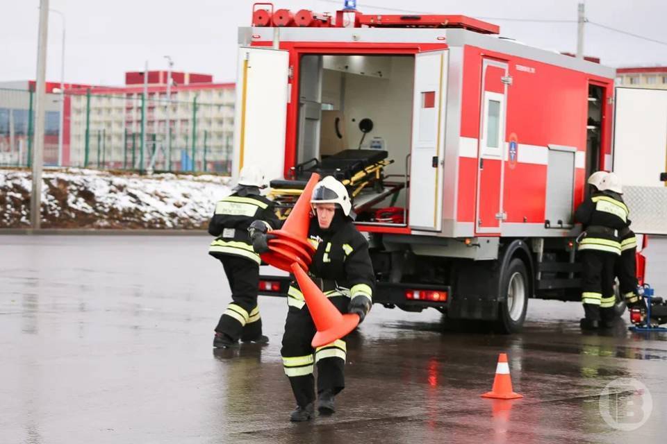 «Приору» объяло пламя в Волжском