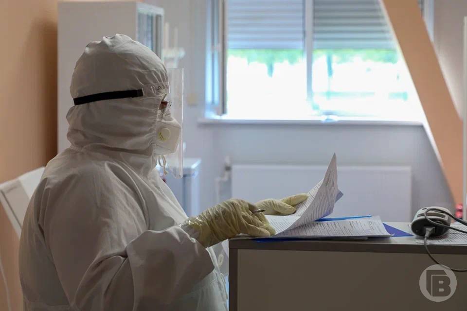 Сколько волгоградцев заболели ОРВИ и COVID-19 за неделю