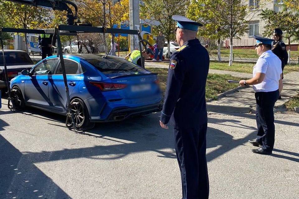 В Волгограде автомобиль арестовали за 60 неоплаченных штрафов ГИБДД
