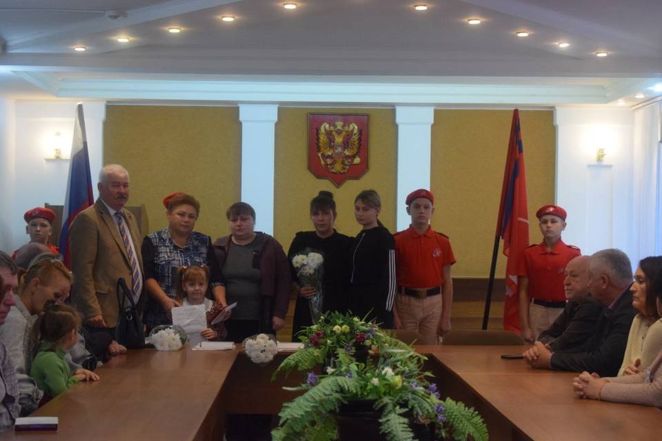 Героям СВО из Иловли посмертно вручили ордена Мужества