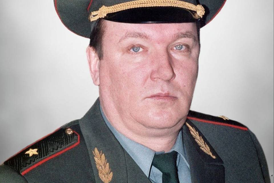 В Волгограде хоронят бывшего командира 20-й мотострелковой дивизии