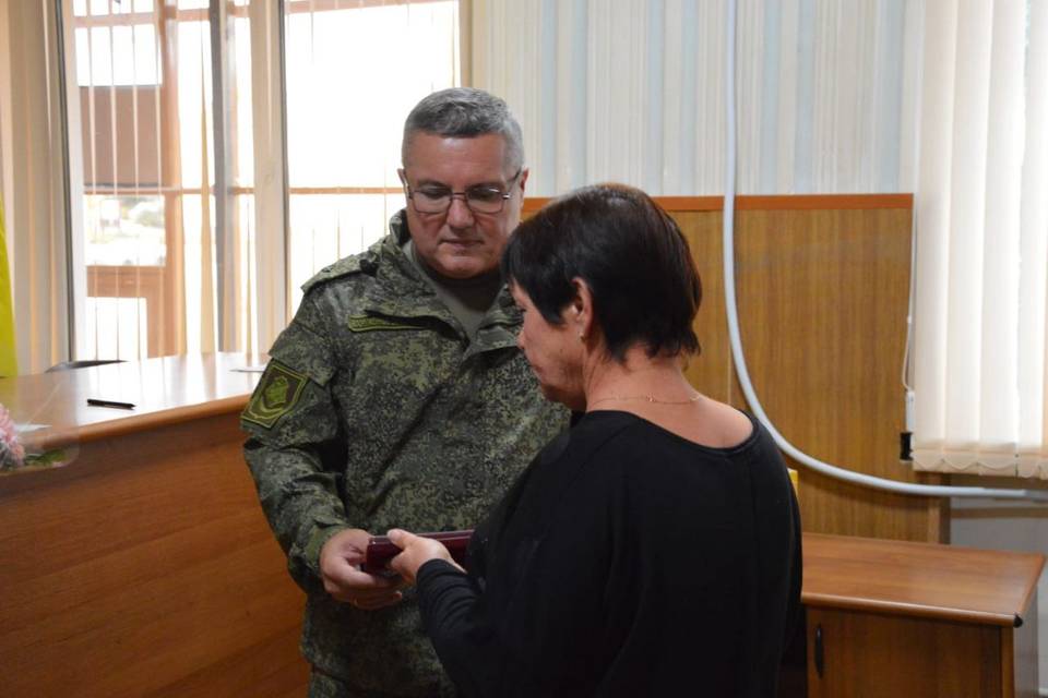 Под Волгоградом ордена Мужества передали родным погибших участников СВО