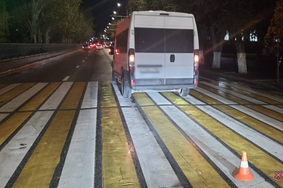 Маршрутка сбила пешехода в центре Волгограда