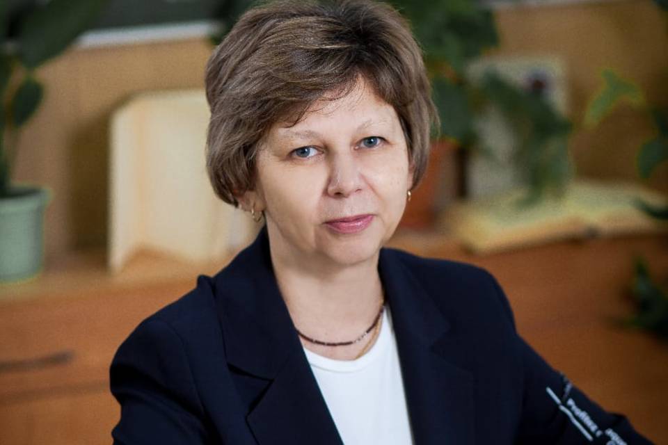 В Волгограде простятся с известным учителем математики Екатериной Синельниковой
