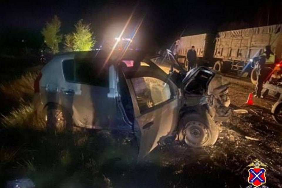 В смертельном ДТП под Волгоградом погибло 4 человека