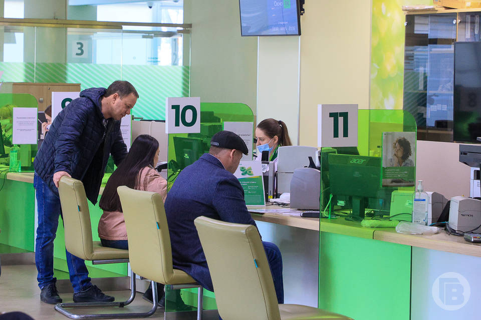 Волгоградцы мужественно вступили в рабочую шестидневку