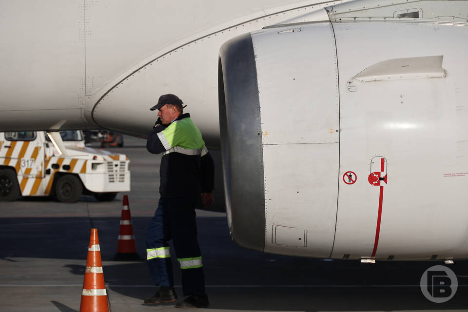 Два уральских рейса задержаны в аэропорту Волгограда