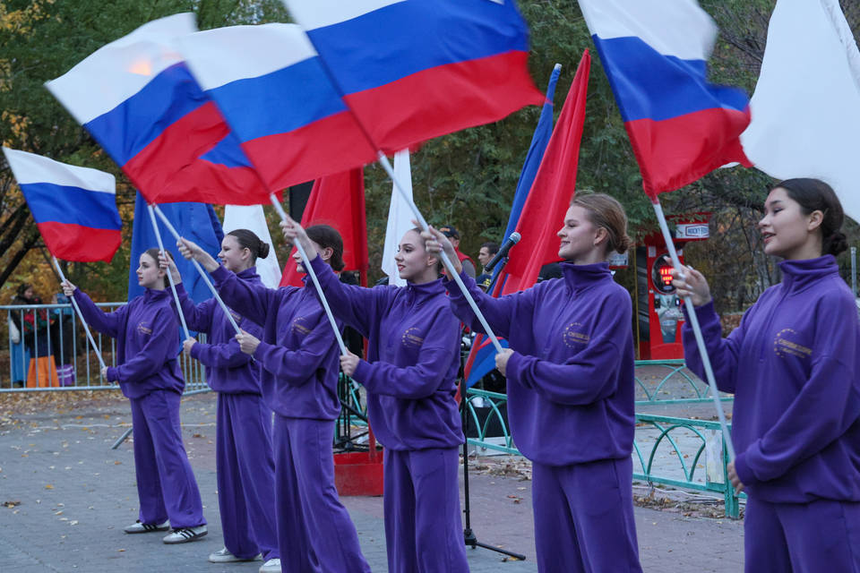 «Необъятная моя Россия!»: в Волгограде прошло праздничное мероприятие в честь Дня народного единства