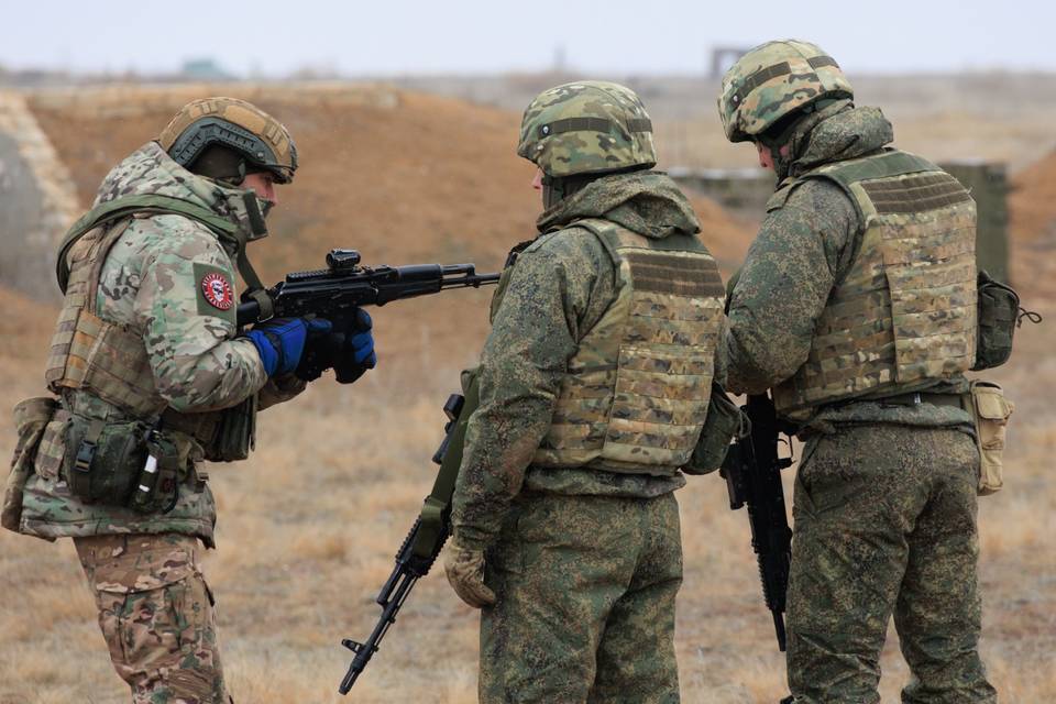 Выплаты контрактникам станут регулярными для военных, отражающих вторжение