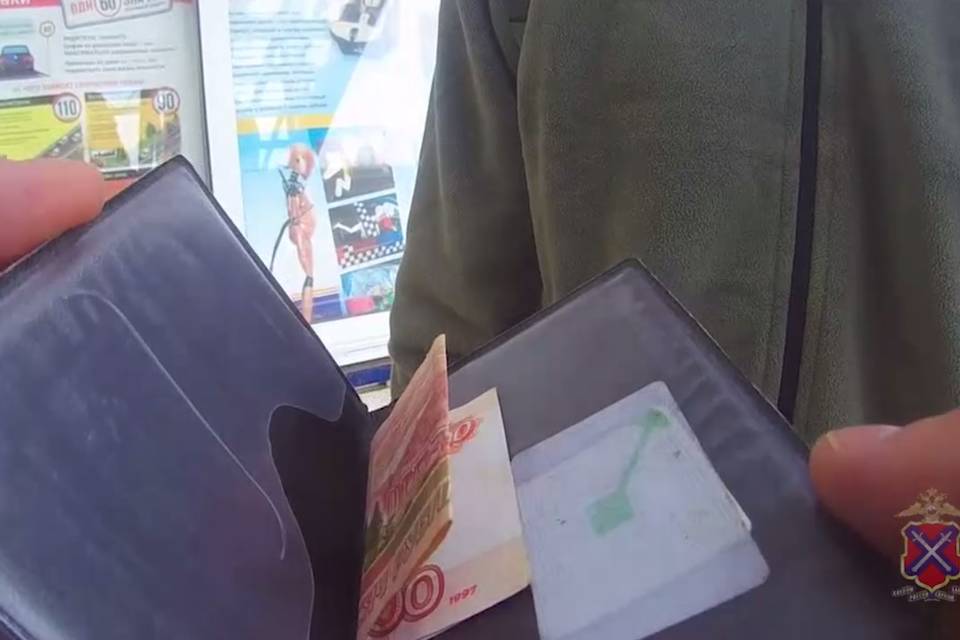 Под Волгоградом попытка дать взятку сотруднику ДПС попала на видео