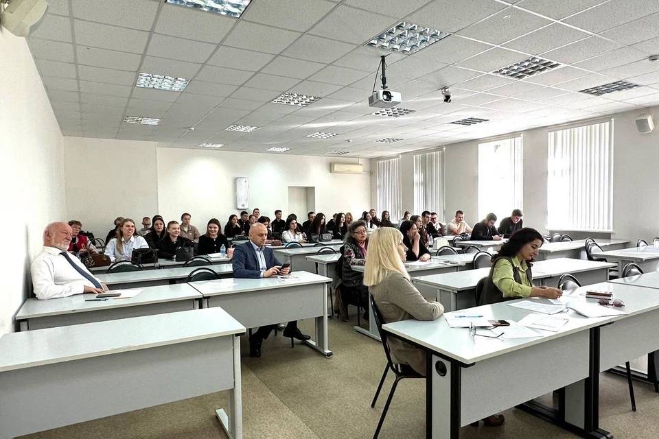 Более 1,5 тысячи молодых ученых участвуют в конференции в Волгограде