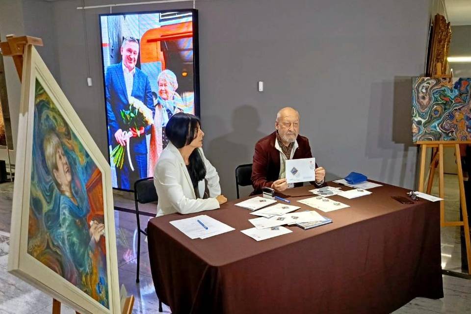 Новый портрет Пахмутовой появился в Волгоградском музее Машкова