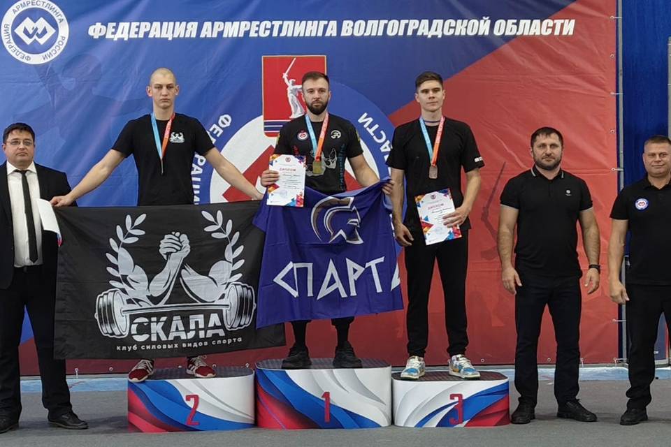 Будущие волгоградские инженеры сразились в силе рук