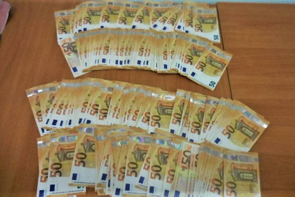 Волгоградка нелегально привезла из Антальи 1500 евро