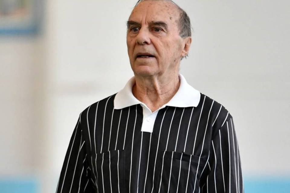 Легендарный защитник «Ротора» отмечает 83-летие