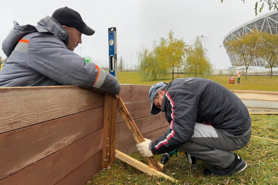 В волгоградском ЦПКиО начали готовиться к открытию ледового катка