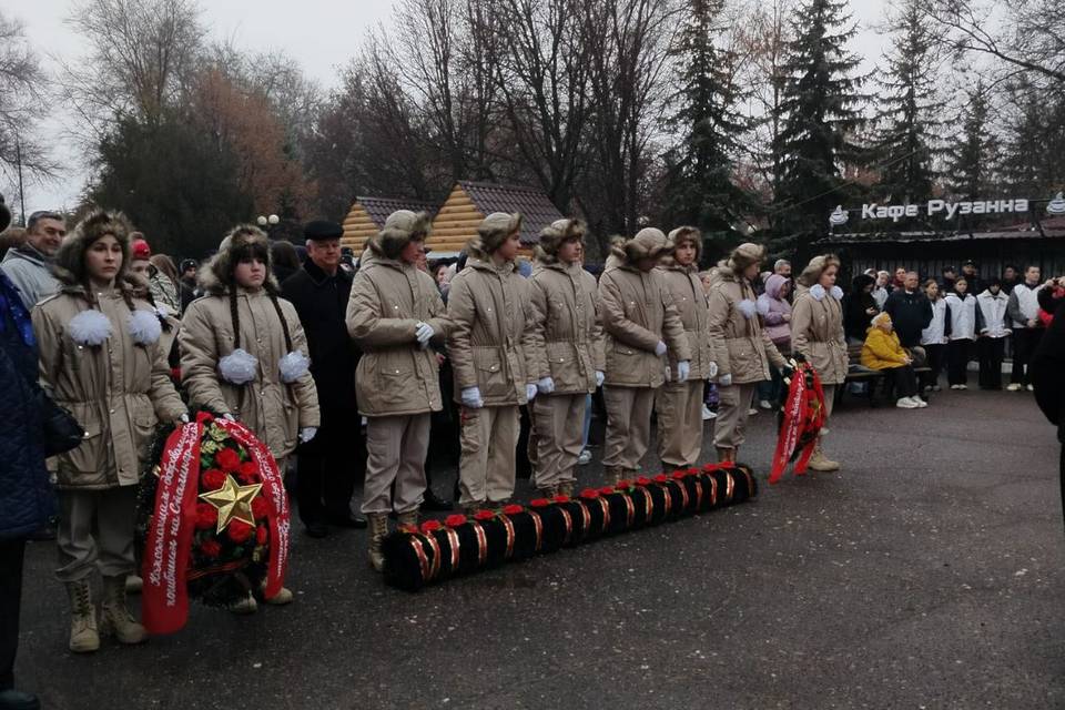 В Камышине в памятную дату проводили новобранцев в армию