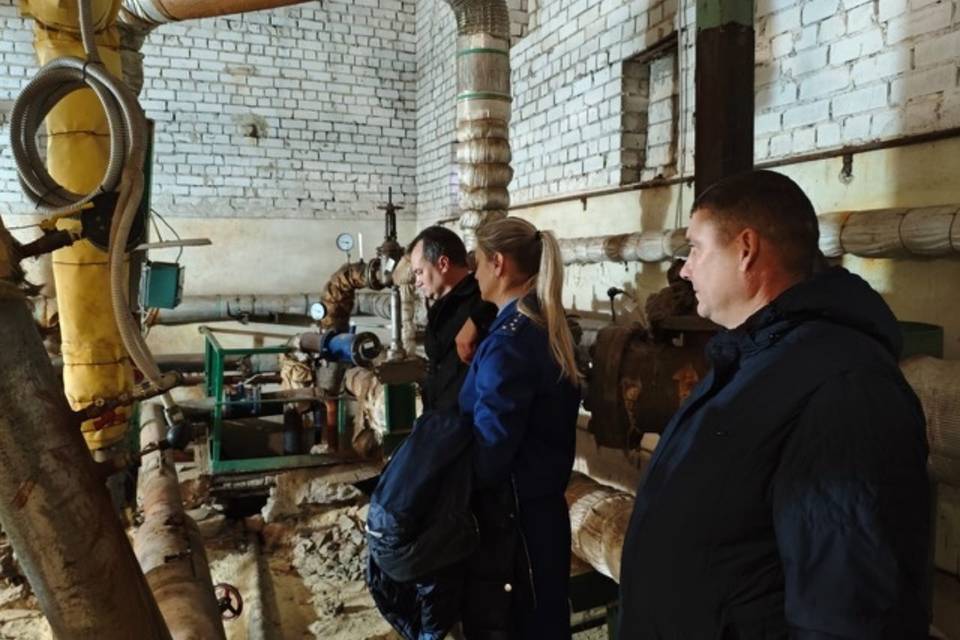 Волгоградская прокуратура проводит проверку качества водоснабжения по просьбе жильцов домов