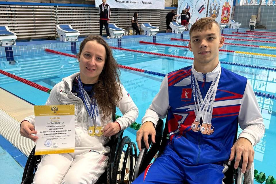 Три золота завоевали волгоградские пловцы в подмосковном бассейне