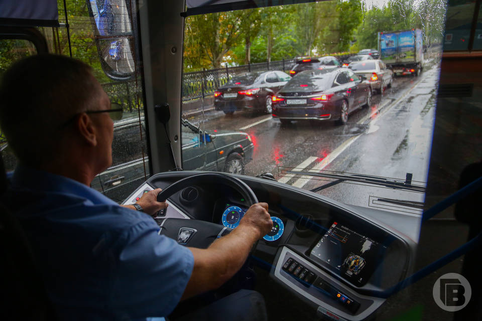 128 волгоградских транспортников досрочно вышли на пенсию