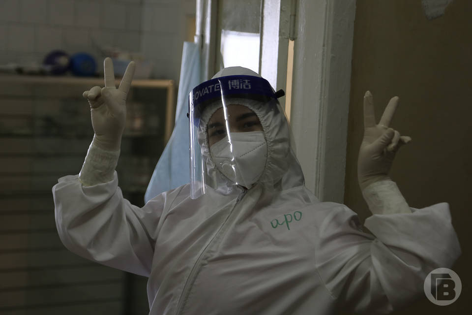 Миллион рублей получат 27 волгоградских медиков