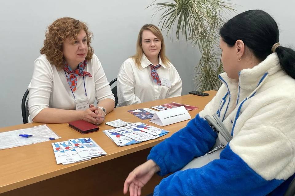 В Волгоградской области действуют единые семейные приемные