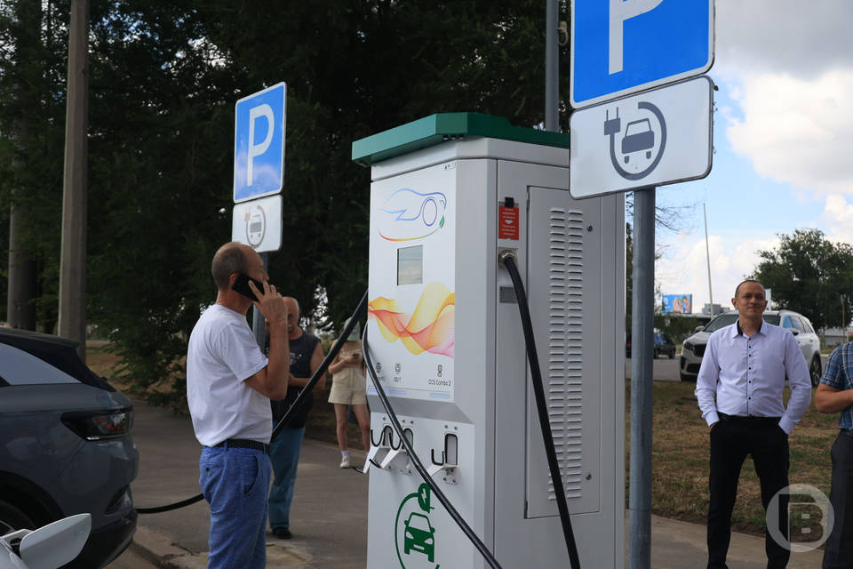 Волгоградка заставила дилера вернуть деньги за "мертвый" электрокар