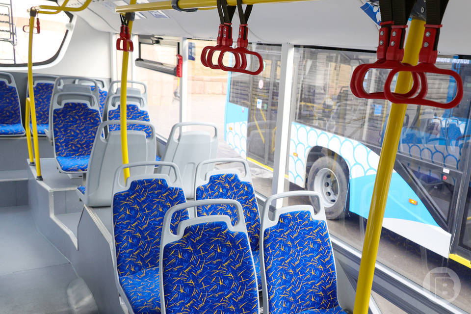 Кондуктор упала в автобусе в Волжском