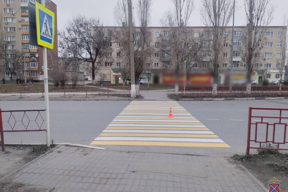 «Газель» сбила пешехода и скрылась в Волгограде