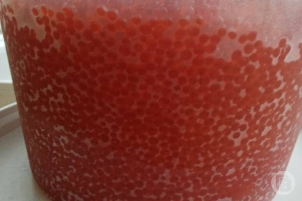 Стоимость икры разных сортов рыб назвали волгоградцам аналитики