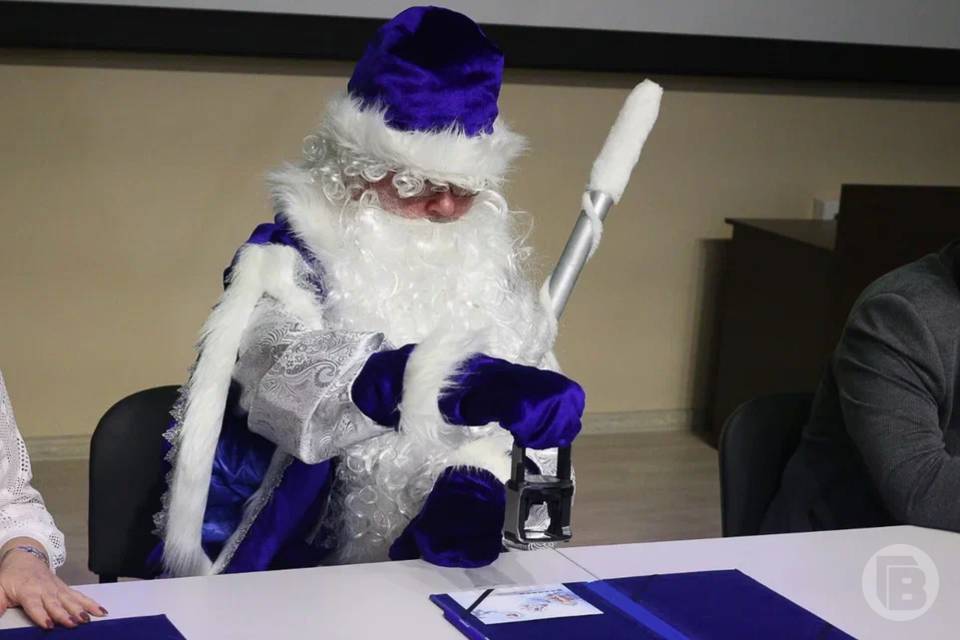 Новогодняя почта начала свою работу в Волгограде