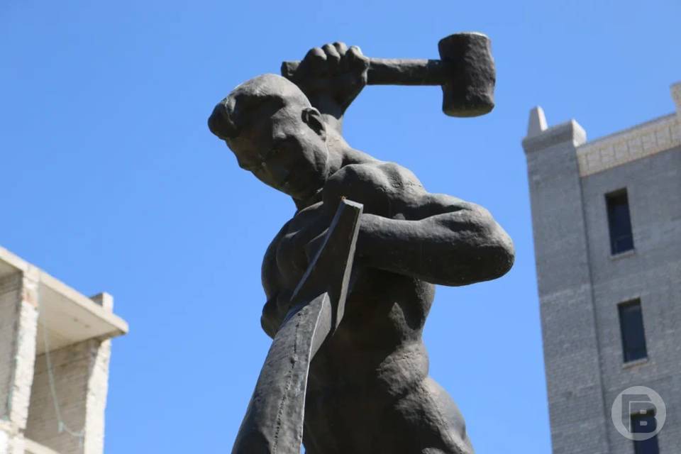 В Волгограде копия скульптуры Евгения Вучетича сменит локацию