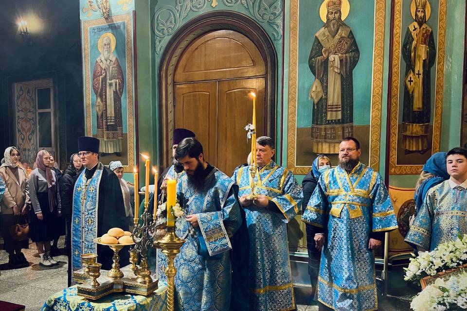 Волгоградцы отмечают Введение во храм Богородицы