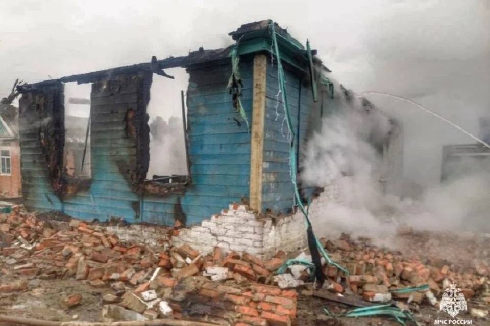 Под Волгоградом в пожаре погибла женщина