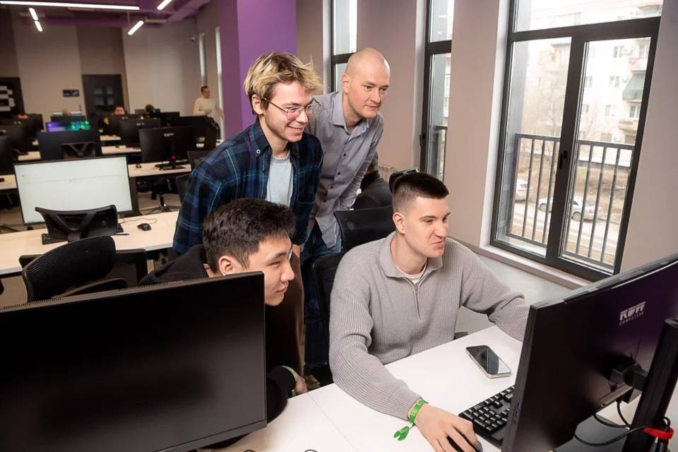 Первый «бассейн» стартовал в «Школе 21» в Волгограде