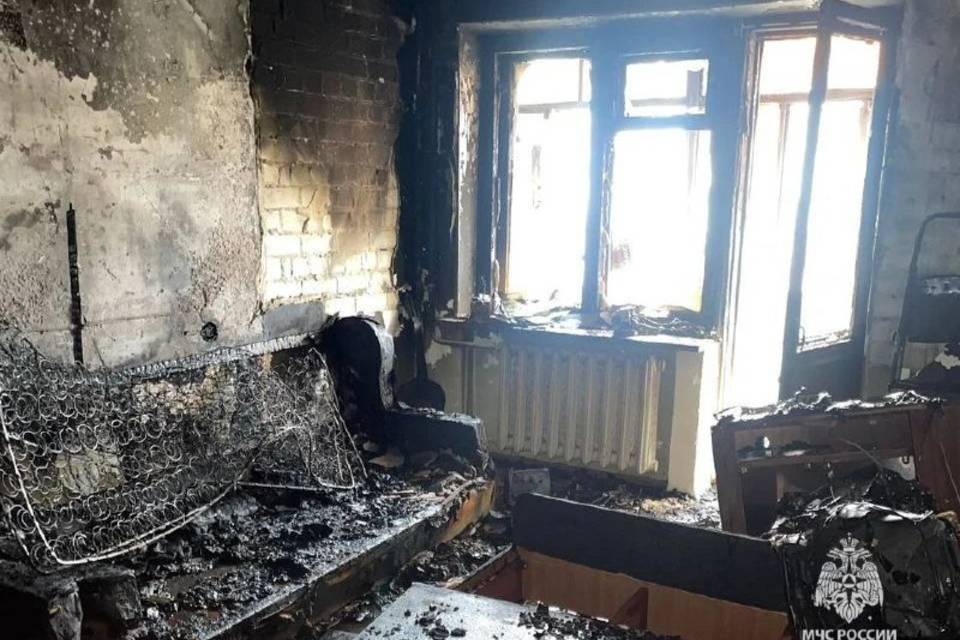 В Волгограде из-за пожара в своей квартире погиб мужчина