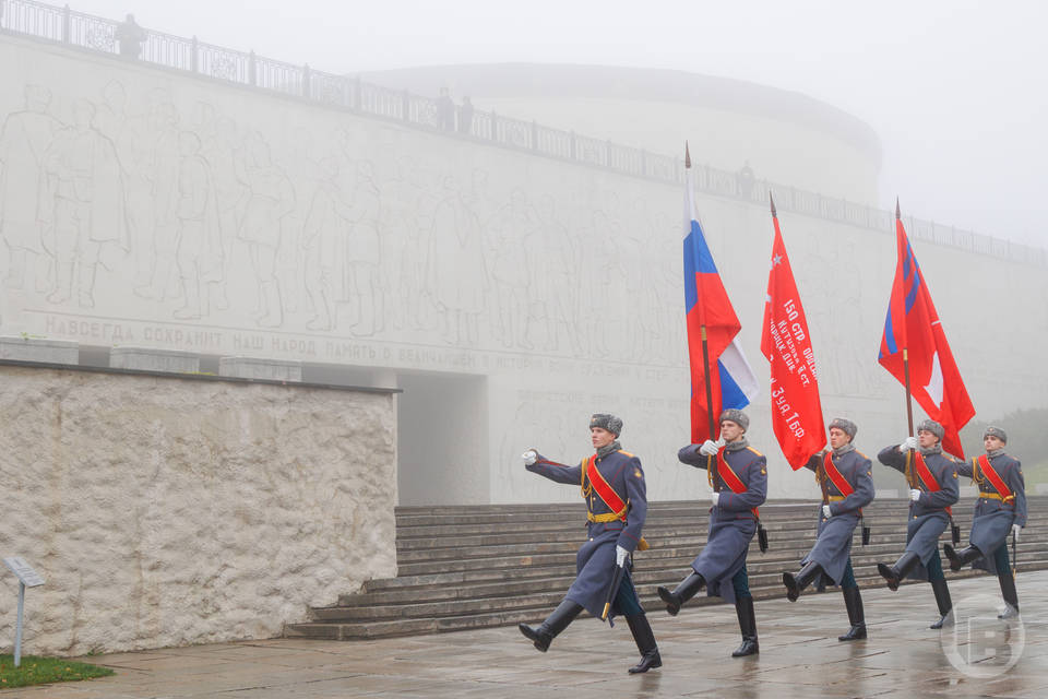 В Волгограде торжественно отметили День Героев Отечества