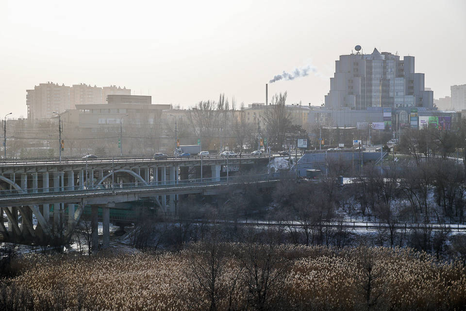 Гололед и сильный ветер ожидают волгоградцев 18 декабря