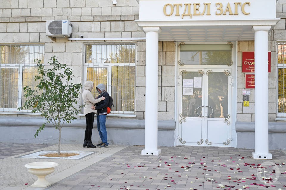 Полвека вместе: две пары камышан отпраздновали золотую свадьбу