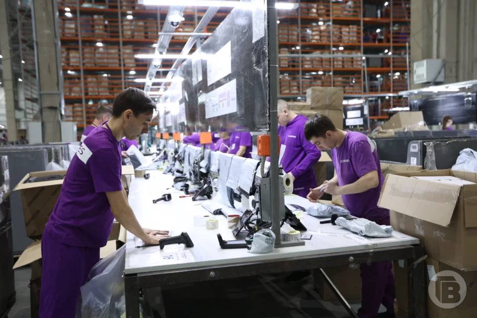 В Волгограде второй месяц подряд дешевеет техника и сахар