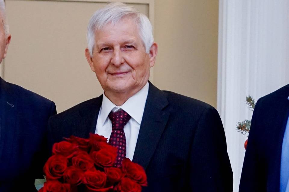 В Волгограде экс-депутат и поэт Овчинцев отметил 80-летие