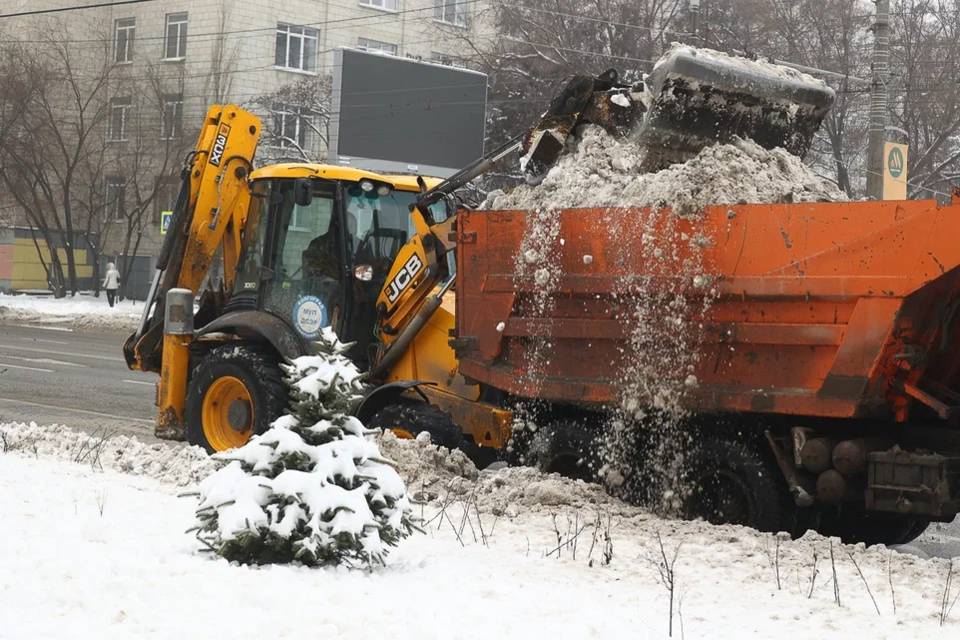 166 единиц спецтехники обеспечивают движение на трассах Волгоградской области