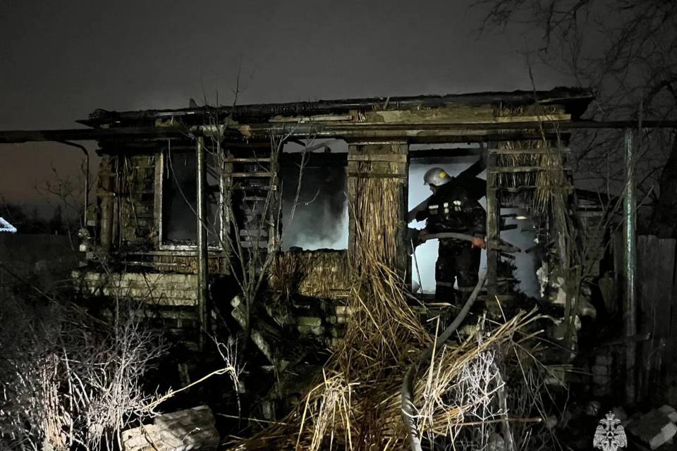 Женщина сгорела в частном доме под Волгоградом