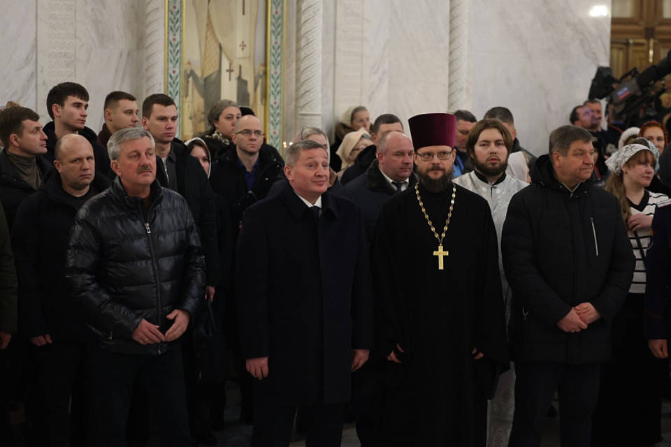 Бочаров и Марченко вместе с волгоградцами встречают Рождество Христово