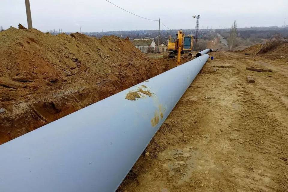 На севере Волгограда обновляют более 1 километра водовода